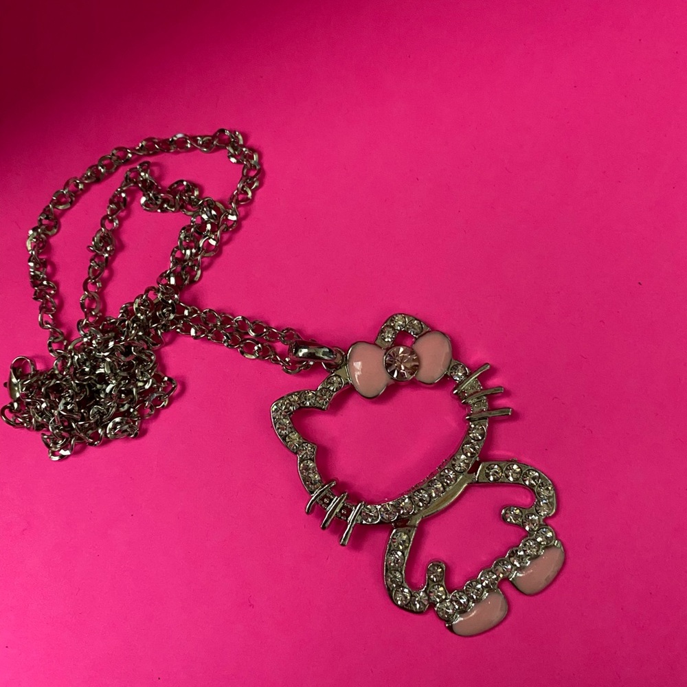 🌸Hello Kitty Figure Rhinestones Necklace Chain🌸 - Picture 5 of 7